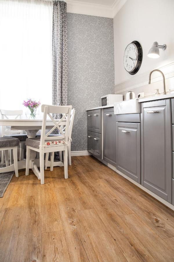 Househost Apartment :Zacisze Street Краков Экстерьер фото