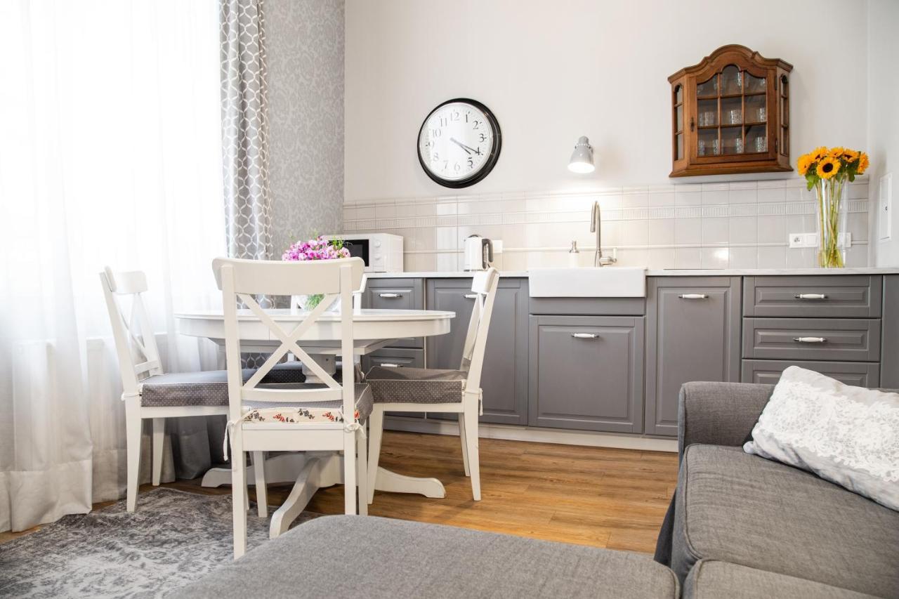 Househost Apartment :Zacisze Street Краков Экстерьер фото