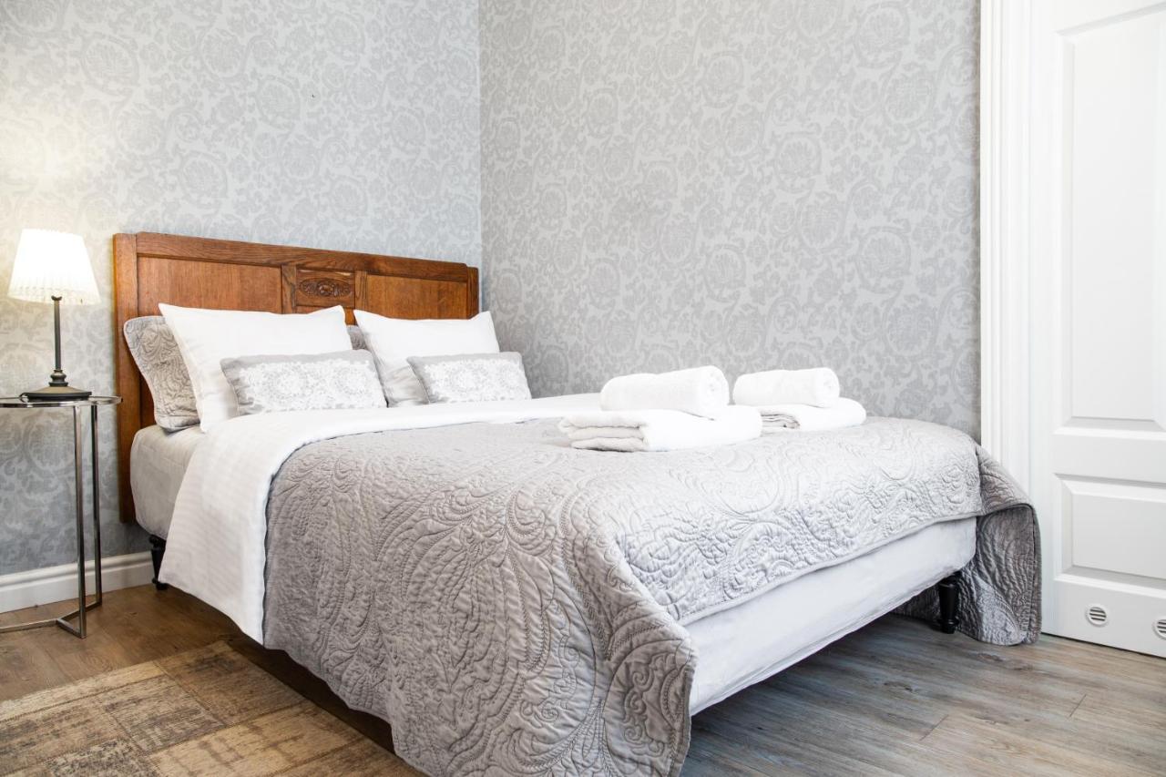 Househost Apartment :Zacisze Street Краков Экстерьер фото